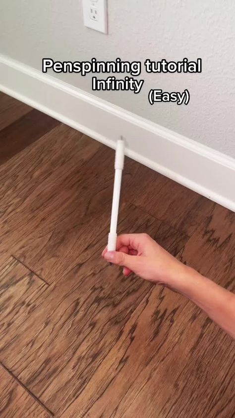 Pencil Trick, Pen Skills, Pen Tricks, Pen Spinning, Hand Tricks, Idee Babyshower, What To Do When Bored, Everyday Hacks, Best Pens