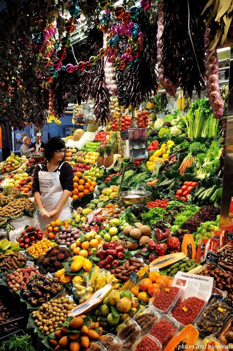 La Boquería Market, Barcelona, Spain. La Boqueria Market, La Boqueria Barcelona, Traveling Circus, Barcelona Hotel, La Boqueria, Fruit Market, Barcelona Travel, Madrid Barcelona, Spain And Portugal