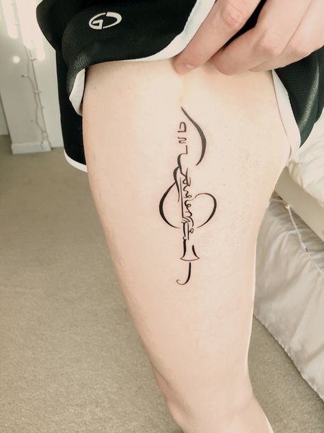 Clarinet Tattoo Ideas, Flute Tatoos, Clarinet Tattoo, Clarinet Drawing, Saxophone Tattoo, Flute Tattoo, Music Symbol Tattoo, Musician Tattoo, Music Notes Tattoo