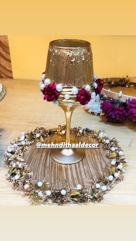 Dudh Pilai Glass Decoration, Doodh Pilai Glass Ideas Pakistani, Glass Decoration Ideas, Decoration Ideas Wedding, Wedding Products, Glass Decoration, Painted Trays, Dinner Table Setting, Wedding Plan