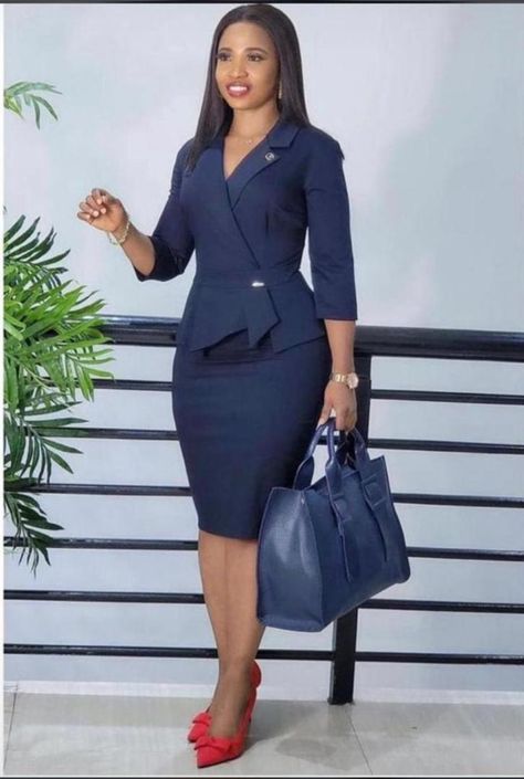 Work Uniform Women Office Style, Office Dresses For Women Classy, Corporate Dresses Classy, Official Dresses For Work, Dresses For The Office, Elegant Work Wear, Women Office Outfits, How To Look Attractive, Easy Clothing