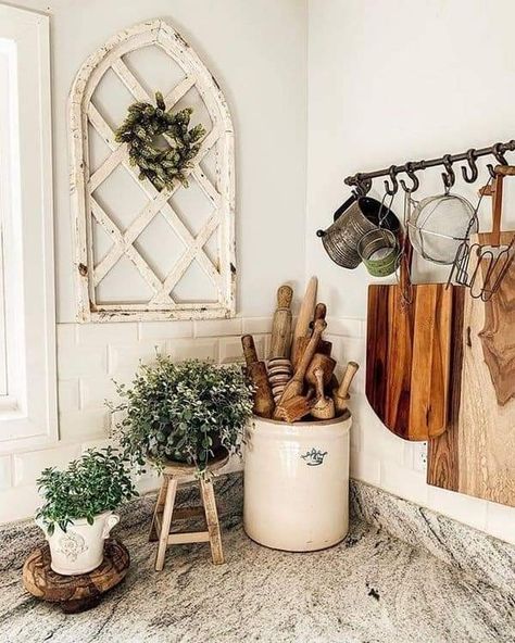 Case In Stile Country, Antique Farmhouse Decor, French Farmhouse Decor, American Farmhouse, Interior Vintage, Vintage Farmhouse Decor, Boho Farmhouse, Décor Boho, Rustic Garden Decor