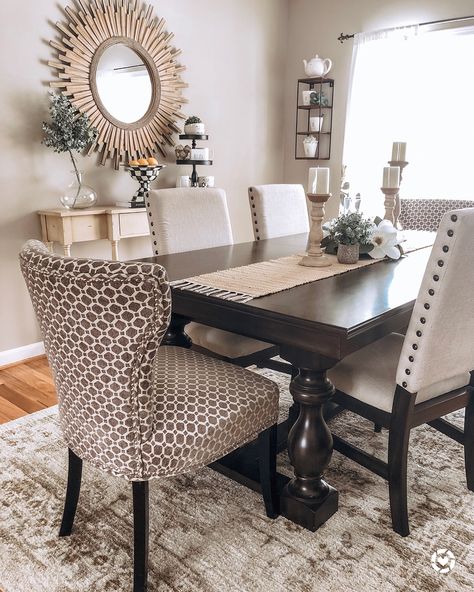 #diningroomideas #diningroom #diningroomdecorating #tableware #diningroomtable #rusticdecorideas #rustichomedecor #pier1 #pier1love #homedecorideas #raedunn #raedunnfinds #homeimprovement #farmhousestyle #farmhousedecor #farmhousekitchen #neutraldecor #diningtablechairs Kelly Clarkson Home Decor, Dinning Room Decor Ideas, Home Decor Ideas Dining Room, Dining Decor Ideas, Dining Table Styling, Decorating Dining Room, Small Dining Room Decor, Dining Room Decor Modern, Dining Room Decorating