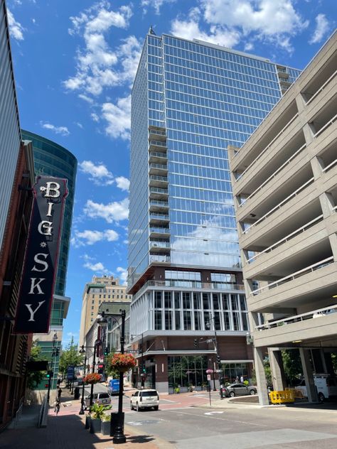 September Goals, Downtown Kansas City, Kansas Usa, 2025 Mood, Glass Building, Cityscape Photography, City Vibes, Urban Aesthetic, The Blue Sky