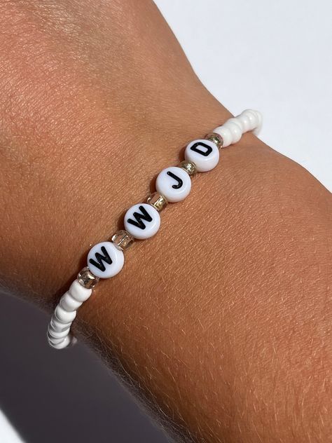 A seed bead bracelet ~handmade *teen owned buisness Cute Bracelets For Best Friends, Cute Beaded Bracelets Diy, Christian Bracelets Ideas, Christian Bracelets Diy Clay Beads, Jesus Crafts For Teens, Wwjd Clay Bead Bracelet, White Bracelet Ideas, Christian Bracelets Diy, Christian Bracelet Ideas