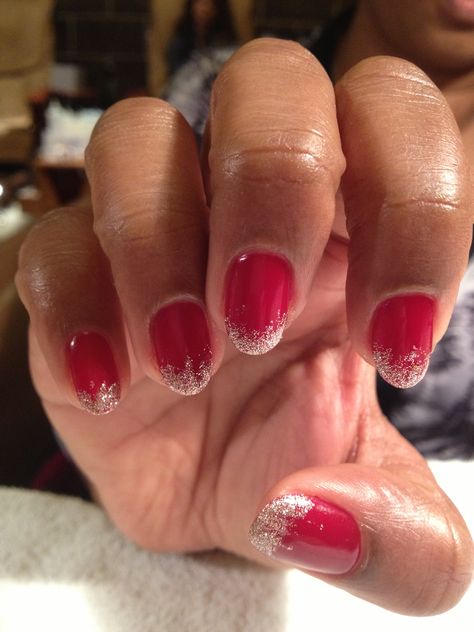 Holiday Dip Nails Christmas, Red And Gold Dip Nails, Red And Pink Dip Powder Nails, Red Nail Dip Powder, Holiday Nails Dip Powder Red, Holiday Dipped Nails, Christmas Dipped Nails Ideas, Best Red Dip Powder, Holiday Nails Thanksgiving