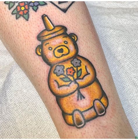 Honey Bear Tattoo, Baby Bear Tattoo, Honey Tattoo, Flash Drawing, Traditional Tattoo Inspiration, Bear Tattoo, Honey Bear, Back Tattoo Women, Tattoo Parlors