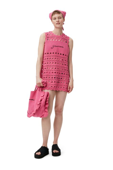 This Crochet Tunic is made from certified organic cotton. The tunic is designed for a regular fit and features a round neckline, embroidered GANNI logo at the front and an open back with a tie band closure. Ganni Crochet, Crochet Bandana, Pixel Crochet, Crochet Cover Up, Crochet Tunic, Bra Women, Crochet Dress, Fashion Advice, Round Neckline