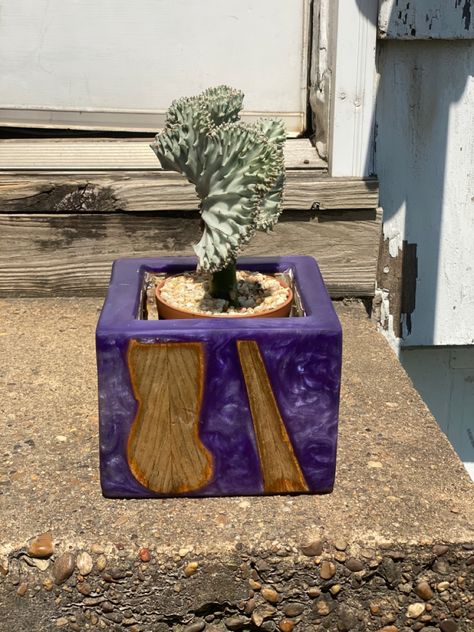 Resin Planters Diy, Painting Resin Flower Pots, Epoxy Plant Pot, Resin Storage Pot, Resin Wood Vase, Indoor Plant Shelves, Resin Planters, Wooden Planters, Wood Planters