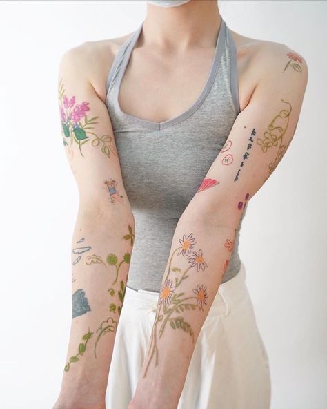 Full Neck Tattoos, Many Tattoos, Small Neck Tattoos, Funky Tattoos, Neck Tattoos Women, Handpoke Tattoo, 4 Tattoo, Dainty Tattoos, Dream Tattoos