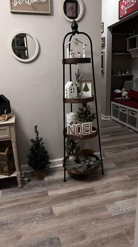 Corner Shelf Christmas Decor, Floor Shelf Ideas, Christmas Ladder Shelf, 4 Tier Shelf Decor, Christmas Ladders Ideas, Tiered Shelf Decor, Hall Table Decor, Shelf Display Ideas, Tier Shelf Decor