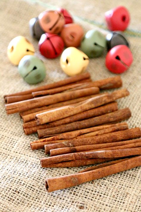 Cinnamon Sticks Decor, Cinnamon Sticks Ornaments, Cinnamon Sticks Christmas, Cinnamon Stick Candle, Diy Christmas Star, Diy Cinnamon, Star Tutorial, Stick Crafts, Christmas Ornaments Homemade