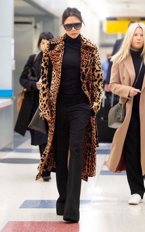 Victoria Beckham leopard coat Best Celebrity Outfits, Vacay Ideas, Victoria Beckham Outfits, Victoria Beckham Style, Leopard Print Coat, Outfit Trends, Print Coat, Black Women Fashion, Celebrity Outfits