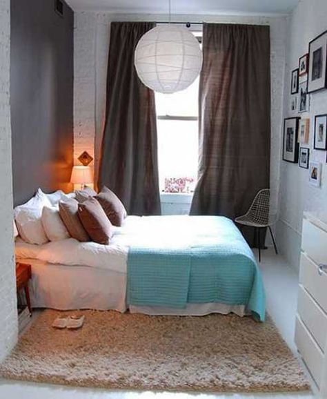 33 Small Bedroom Designs that Create Beautiful Small Spaces and Increase Home Values Make A Bedroom Cozy, Bedroom Ideas Vanity, Vertical Decor, How To Arrange Furniture, Arrange Furniture, Small Bedroom Interior, Small Guest Bedroom, Bedroom Cozy, Underbed Storage