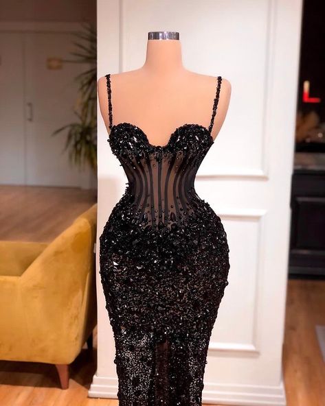 Book Dresses, Staff Awards, Fire Dress, Women Gown, Dinner Wear, Homecoming Ideas, Black Party Dress, Formal Fashion, Prom Queen