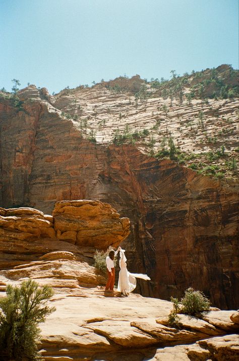 Bride and groom dancing at the top of the canyon in Zion National Park. Temple Of Sinawava, Zion Utah, Zion Canyon, We Got Married, National Park Wedding, Southern Utah, Utah Wedding, Park Wedding, Zion National Park