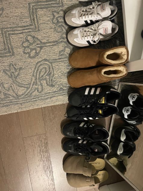 Shoe Rotation Girl, Starboy Fits, Shoe Rotation, New York Aesthetic, Swag Shoes, Fall Pictures, Current Mood, Autumn Aesthetic, Set Outfit