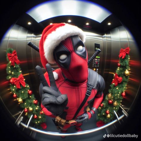 Deadpool — Made by: lilcutiedollbaby (TikTok) Miles Morales Christmas Icon, Deadpool Christmas Pfp, Aesthetic Christmas Pfp, Funny Profile Pictures Aesthetic, Design Profile Picture, Profile Picture Funny, Christmas Profile Pictures, Christmas Pfps, Profile Picture Pfp