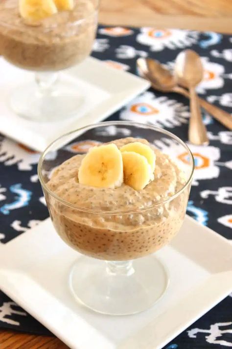 Banana Peanut Butter Chia Seed Pudding - The Suburban Soapbox Chea Seeds, Peanut Butter Chia Seed Pudding, Banana Chia Seed Pudding, Chia Puding, Chia Seed Recipes Pudding, Banana Peanut Butter, Chia Seed Recipes, Chia Pudding Recipes, Fruit Salads