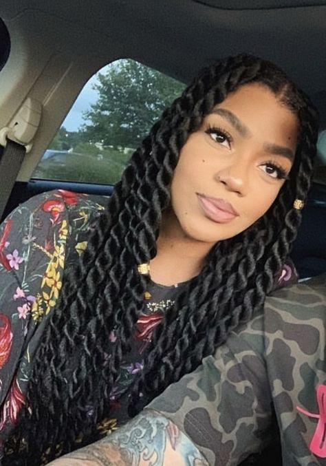 Big Twist Braids Hairstyles, Hair Glamour, Havana Twists, Jumbo Twists, Natural Hair Haircuts, Hype Hair, Beautiful Braided Hair, Afro Style, Loose Braids