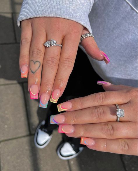 Short French With Design, Squared Summer Nails, Holiday Nails Bright, Summer Vacation Nails Square, Medium Length Square Nail Ideas, Cute Long Square Nails, Neon Holiday Nails, Nails Acrylic Vacation, Square Summer Nails 2024