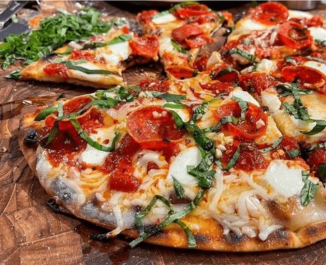 Italian Sausage Sauce, Pepperoni Cups, Upside Down Pizza, Blackstone Cooking, Griddle Cooking Recipes, Outdoor Griddle, Pizza Oven Recipes, Sausage Sauce, Campfire Recipes