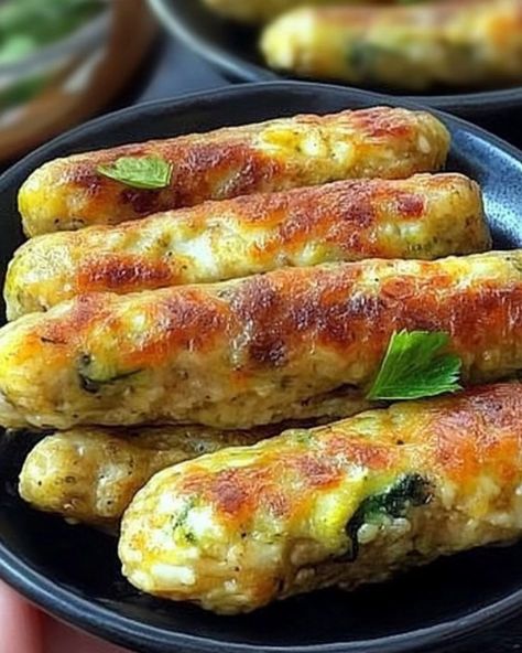 Cheesy Zucchini Breadsticks Zucchini Breadsticks, Cranberry Cookies Recipes, Homemade Veggie Burgers, Vegan Pepperoni, Cheesy Breadsticks, Tartlets Recipe, Side Dishes For Chicken, Cheesy Zucchini, Cabbage And Bacon