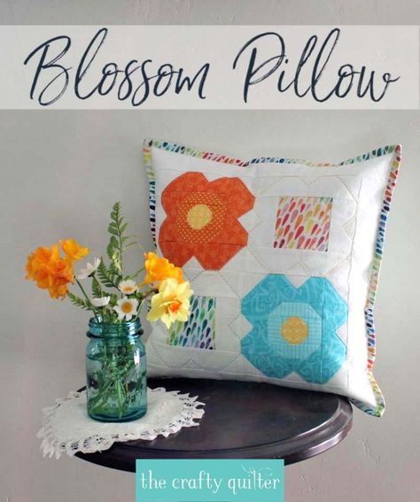 Blossom Quilt Block tutorial - The Crafty Quilter Mason Jar Sewing Kit, Blossom Quilt, Easy Placemats, Pillow Quilt, 9 Patch Quilt, Modern Cushions, Monthly Crafts, Spring Quilts, Straight Line Quilting