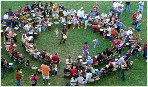 Giving Tree Music. Not a product exactly, but "Drum Circles for Human Empowerment."  Very cool. Drum Circle Aesthetic, Drumming Circle, Drum Set Music, Clem Burke Drums, Bodhran Drum, Drum Circle, Elementary Music Lessons, Elementary Music, Music Classroom