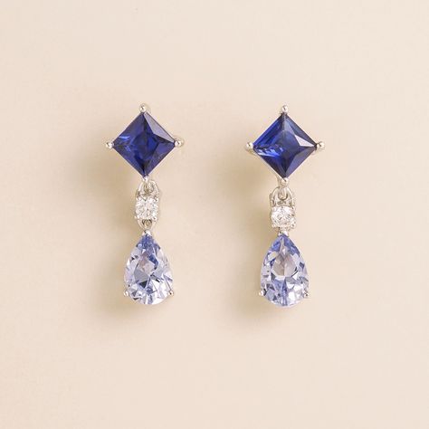 Light Blue Sapphire, Sapphire And Diamond Earrings, White Gold Set, Blue Sapphire Diamond, Ruby Sapphire, Silver Jewelry Fashion, White Gold Earrings, Pear Diamond, Gem Stones