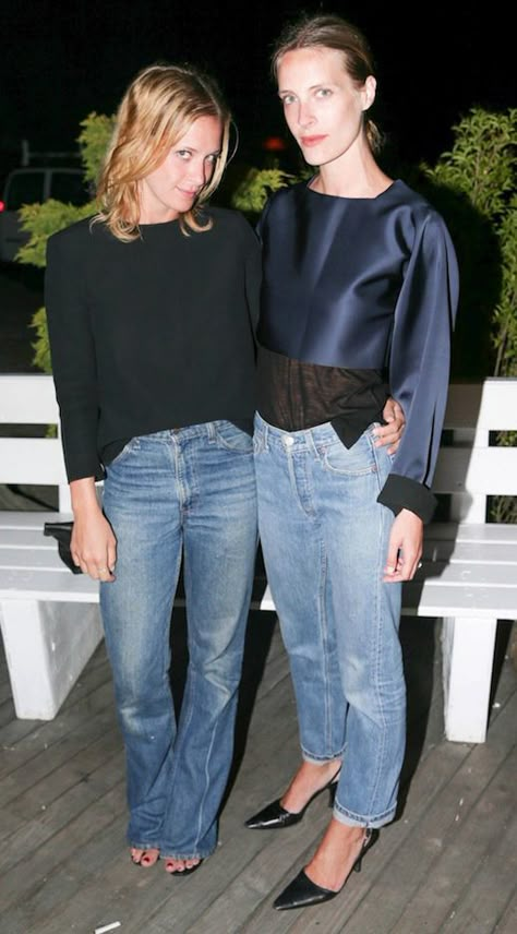 MINIMAL DENIM | VANESSA + VICTORIA TRAINA Vanessa Traina, Celebrity Siblings, Looks Jeans, Cardigan Blazer, Moda Denim, Charlotte Rampling, Moda Jeans, All Jeans, Denim Day