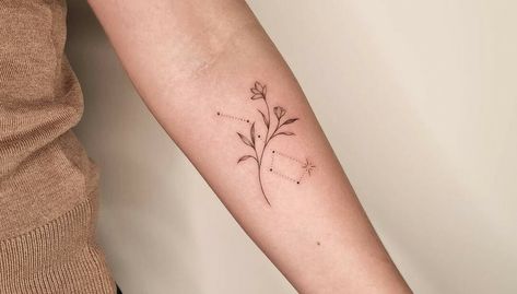 Little Dipper Tattoo, Big Dipper Tattoo, Dipper Tattoo, Tattoo Behind Ear, Big Dipper, Matching Tattoo, Sister Tattoos, Simplistic Tattoos, Big Flowers