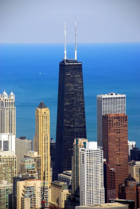 Chicago Places To Visit, John Hancock Center, Shedd Aquarium Chicago, Moshe Safdie, Chicago Buildings, Shanghai Tower, Chicago History Museum, Taipei 101, Sears Tower