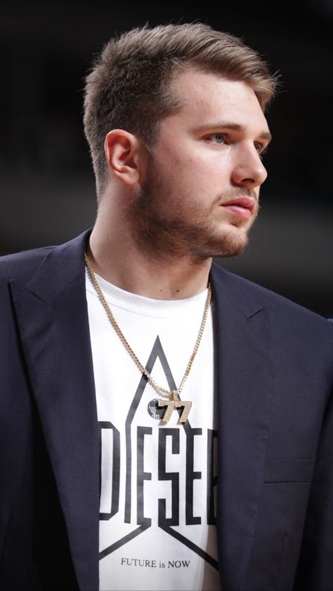 Luka Doncic Aesthetic, Luca Doncic Wallpaper, Luka Doncic Wallpaper, Luca Doncic, Cool Basketball Wallpapers, Luka Doncic, Basketball Photography, Basketball Wallpaper, Nba Pictures