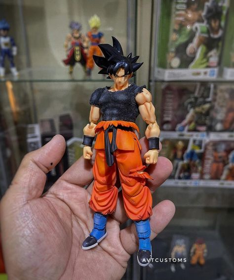 Goku Figure Action, Goku Toys, Ui Goku, Dbz Toys, Spiderman Action Figure, Dragon Star, Super Saiyan Blue, Anime Toys, Custom Gundam