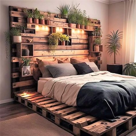 Pallet Bed Ideas, Upcycled Pallets, Diy Pallet Bed, Boho Bedroom Design, Style College, Pallet Bed, Modern Luxury Bedroom, Pallet Furniture Bedroom, Bedroom Refresh