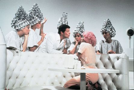 Beauty School Drop Out. Just love this scene with the Pink ladies as silver angels with hair rollers! #cwfilmnight Beauty School Dropout, Grease 1978, How To Dye Hair At Home, Grease Is The Word, Grease Movie, Frankie Avalon, School Dropout, Beauty School, Musical Movies