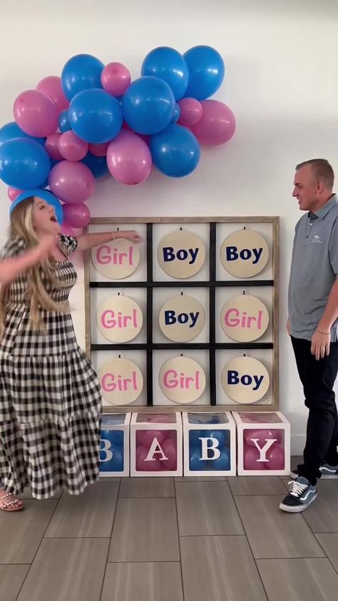 Unique Gender Reveals, Unique Gender Reveal Party Ideas, Simple Gender Reveal, Creative Gender Reveals, Gender Reveal Baby Shower Themes, Gender Reveal Video, Baby Gender Reveal Party Decorations, Gender Reveal Unique, Gender Reveal Announcement