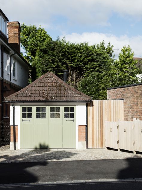 See more of this garage in A Garage Converted into a Compact Guest Cottage, Courtesy of Mark Lewis on Remodelista. Basement Designs, Painting Bathtub, Garage To Living Space, Converted Garage, Garage Bedroom, Urban Cottage, Garage Flooring, Interior Design London, Architecture Bathroom