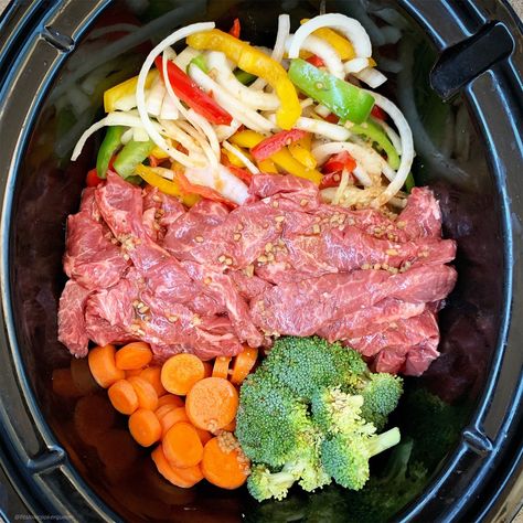 Cena Keto, Keto Crockpot, Comidas Keto, Keto Crockpot Recipes, Healthy Beef, Ketogenic Meal Plan, Resep Diet, Easy Slow Cooker Recipes, Vegan Keto