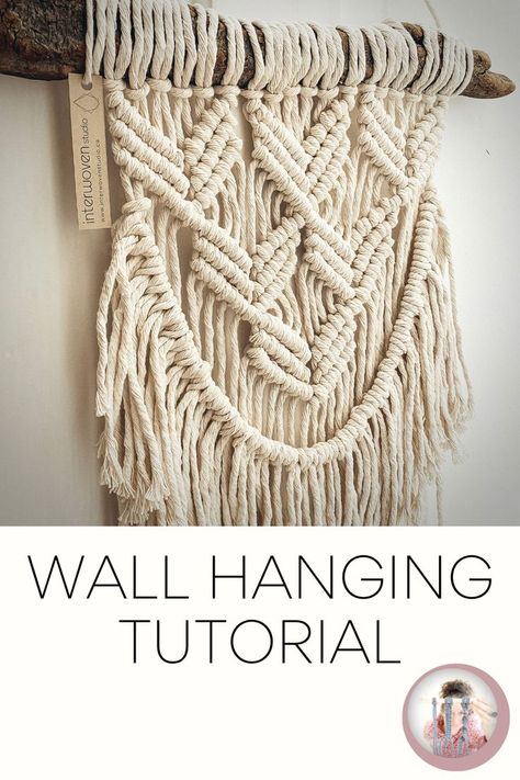 Learn how to make this arrow pattern macrame wall hanging. Click on the link and it will take you to the free tutorial! Macrame Wall Hanging Pattern Free, Fringe Wall, Wall Hanging Design, Wall Macrame, Layered Fringe, Macrame Wall Hanging Tutorial, Boho Macrame Wall Hanging, Wall Hanging Designs, Hanging Design