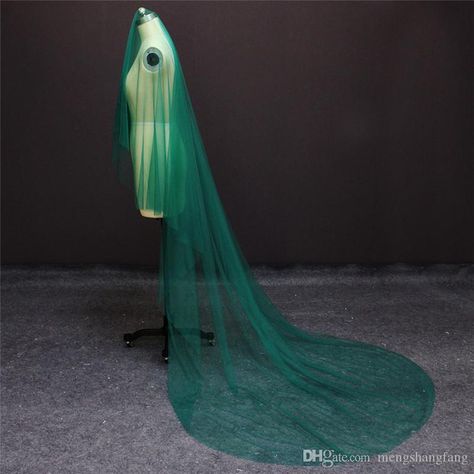 COLORED VEIL EMERLAD VEIL GREEN VEIL WEDDING VEIL Green Wedding Veil, Green Veil, Layered Veil, Green Tulle, Orchid Color, Quince Ideas, Bridal Veils, Future Goals, Tulle Wedding