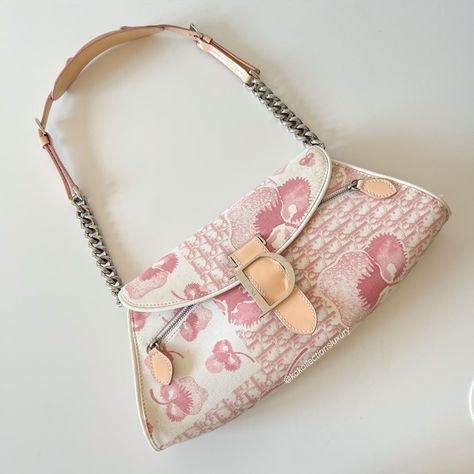 Dior Cherry Blossom, Japanese Bag, Chanel Dress, Pink Chanel, Cherry Blossom Flowers, Purses Designer, Pretty Bags, Chain Bags, Luxury Life