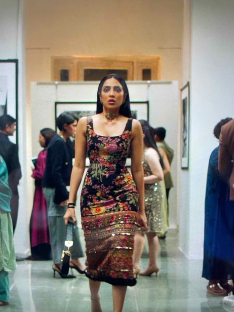 5 Fashion Statements To Steal From Sobhita Dhulipala's Iconic Wardrobe From Made In Heaven 2 - ShaadiWish Revenge Dress Ideas, Dress Ideas Indian, Sabyasachi Dresses, Revenge Dress, Sobhita Dhulipala, Indo Western Outfits For Women, Trendy Outfits Indian, Style Guru, Beach Getaway