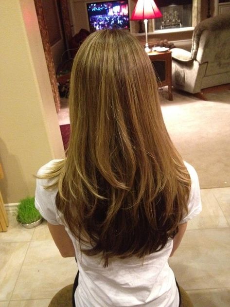 Long layered hair from back/ my hair looks like this now, just not as put together. Hmm. Layers Haircut, Haircuts For Long Hair With Layers, Long Layered Haircuts, Pinterest Hair, Long Layered Hair, Haircuts For Long Hair, Long Layers, Hair Envy, Long Hair Cuts