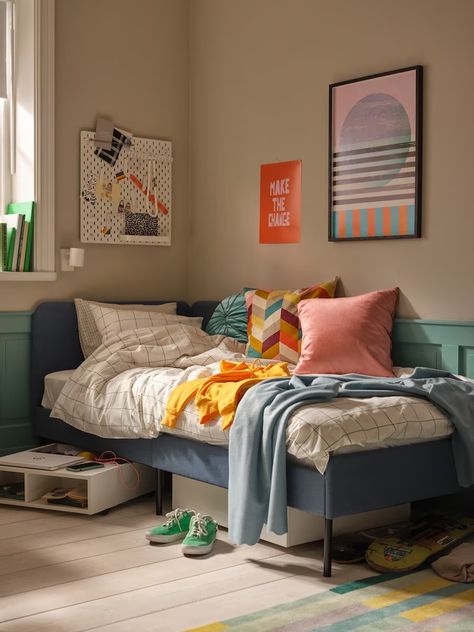 Teenage bedroom ideas to make the most of your space - IKEA Ikea Teen, Ikea Teen Bedroom, Low Bedside Table, Ikea Bedroom, White Bedside Table, Teen Boy Bedroom, Bedside Table Storage, Modern Bedside Table, Boy Decor