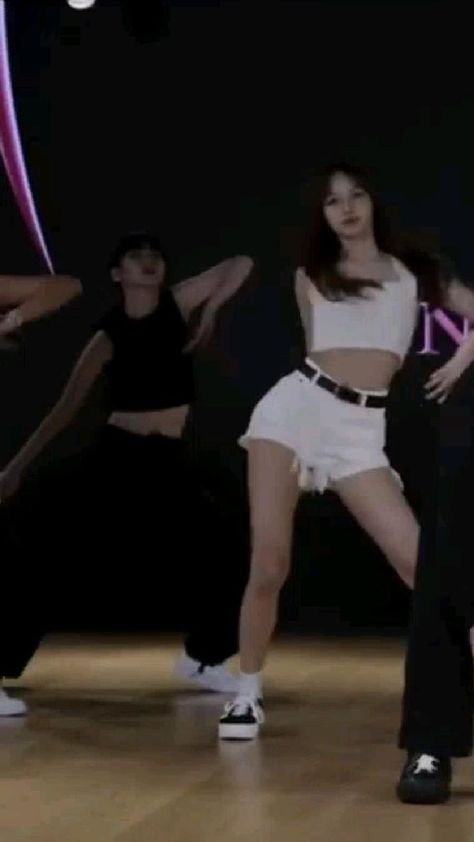 LISA PINK VENOM DANCE PRACTICE FANCAM in 2022 | Black pink instagram, Hip hop dance videos, Girl power playlist Pink Venom Dance Practice, Pink Venom Dance, Lisa Pink Venom, Lisa Pink, Youtube Blackpink, Girl Power Playlist, Interesting Science Facts, Song Challenge, Dance Basics