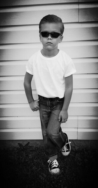 50 Days of Kindergarten - 50's Day. The only thing I had to buy were the sneakers (these are from Walmart). It will hold up better all day at school of you iron and starch the cuffs of the tshirt and pants. Also, don't forget to iron creases in the jeans. A boys 50's costume doesn't have to be expensive or elaborate, a few minor touches to items he already has will do the trick :) Decades Day Outfits For Boys, Kids 50s Costume, Decades Day Outfits, Decades Day, Decade Day, 50s Outfit, 50's Costume, Costumes For Teenage Girl, Halloween Costumes Scarecrow