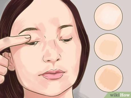 How to Use Eye Primer: 4 Steps for Flawless Results Eye Primer How To Apply, Dry Eyelids, Eyelid Primer, Under Eye Primer, Applying Eye Makeup, Clear Eyes, How To Apply Eyeshadow, Eyeshadow Primer, Perfect Eyes