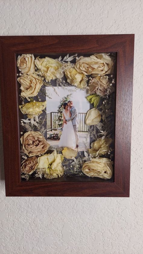 Wedding Flower Shadow Box Ideas, Wedding Bouquet Shadow Box Display, Varmala Preservation, Bouquet Shadow Box, Bouquet Display, Wedding Shadow Box, Dried Roses, Wedding Bouquet Preservation, Drying Roses